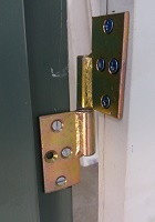 PIC 9 -Hinges with washers in between male & female Hinges